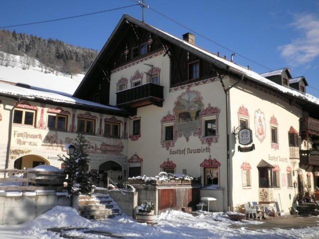 Gasthof Neuwirt Ellbögen エクステリア 写真